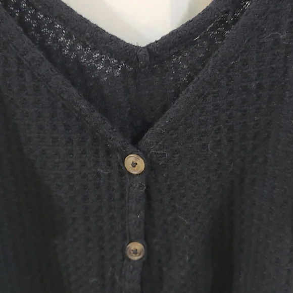 Top - Picture 2 of 3